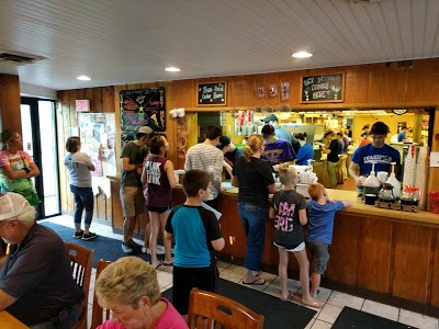 Ivanhoe's Drive In