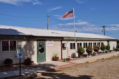 Larry's Restaurant & Family Bar