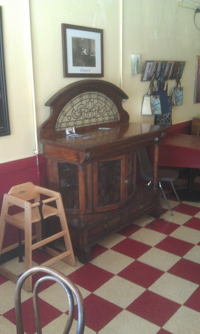 Papadon's Deli & Sweet Shop