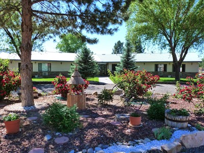 Riverwood Inn & RV Park llc