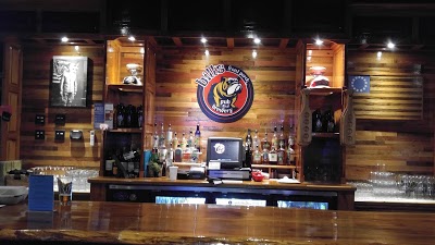 Capt'n Bill's Backyard Grill & Sports Bar