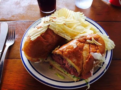 Chris' Deli Restaurant